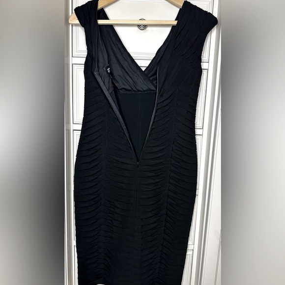 Adrianna Papell Black Dress Size‎ 4 - Picture 4 of 7